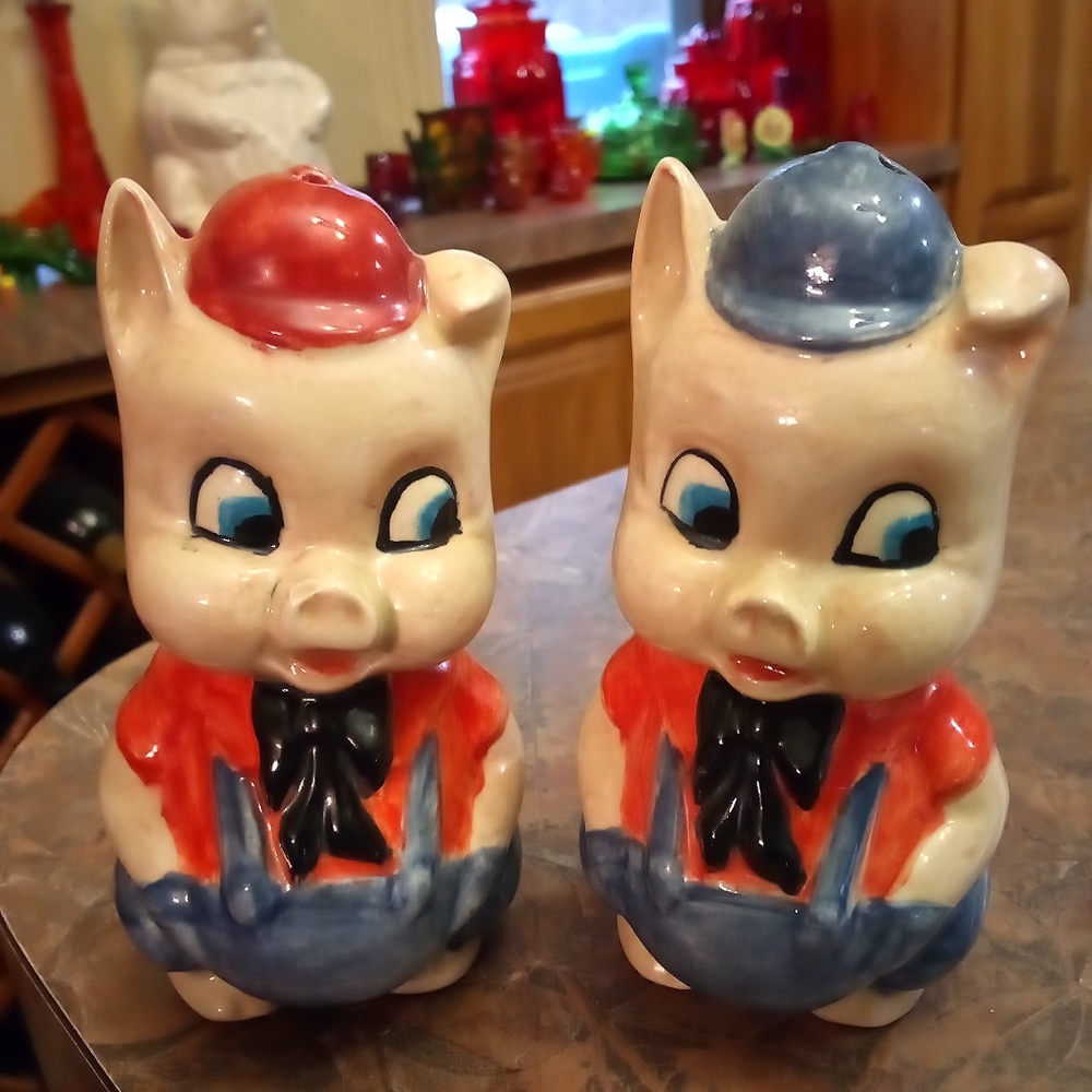 Charming Pigs In Overalls With Red Hats Ceramic Salt and Pepper Shakers.